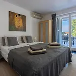 Apartment Vito *